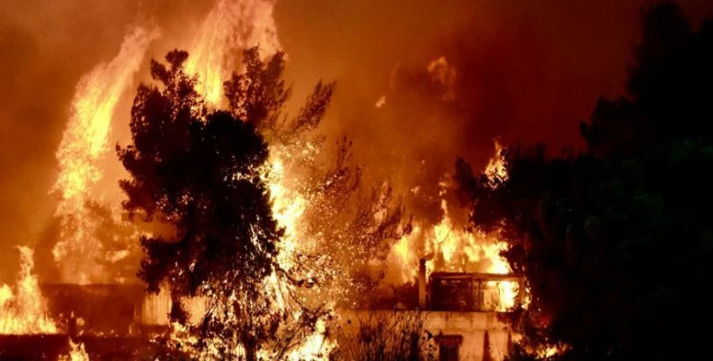 Μάτι: Μάντρες έκλειναν την πρόσβαση στην παραλία κάτα την ώρα της τραγωδίας